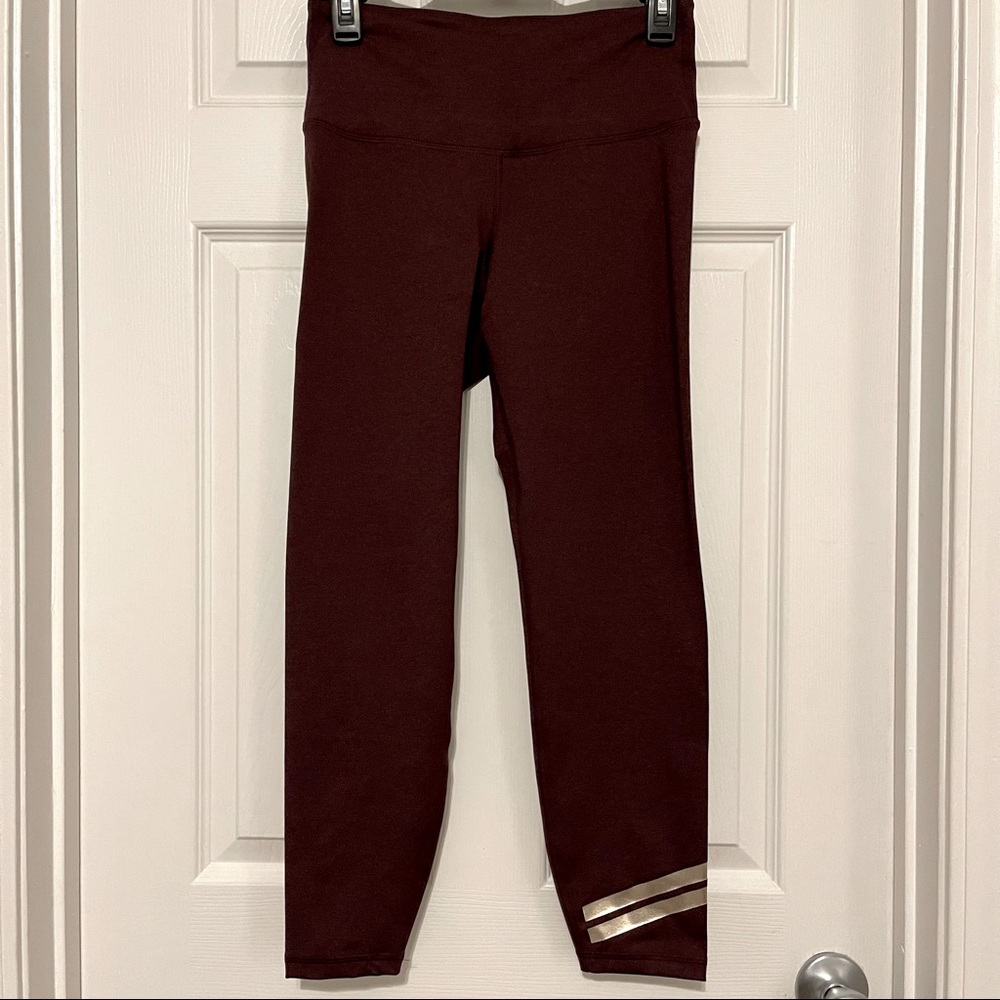 Old Navy Active High-Rise Foil-Stripe Compression 7/8-Length Legging